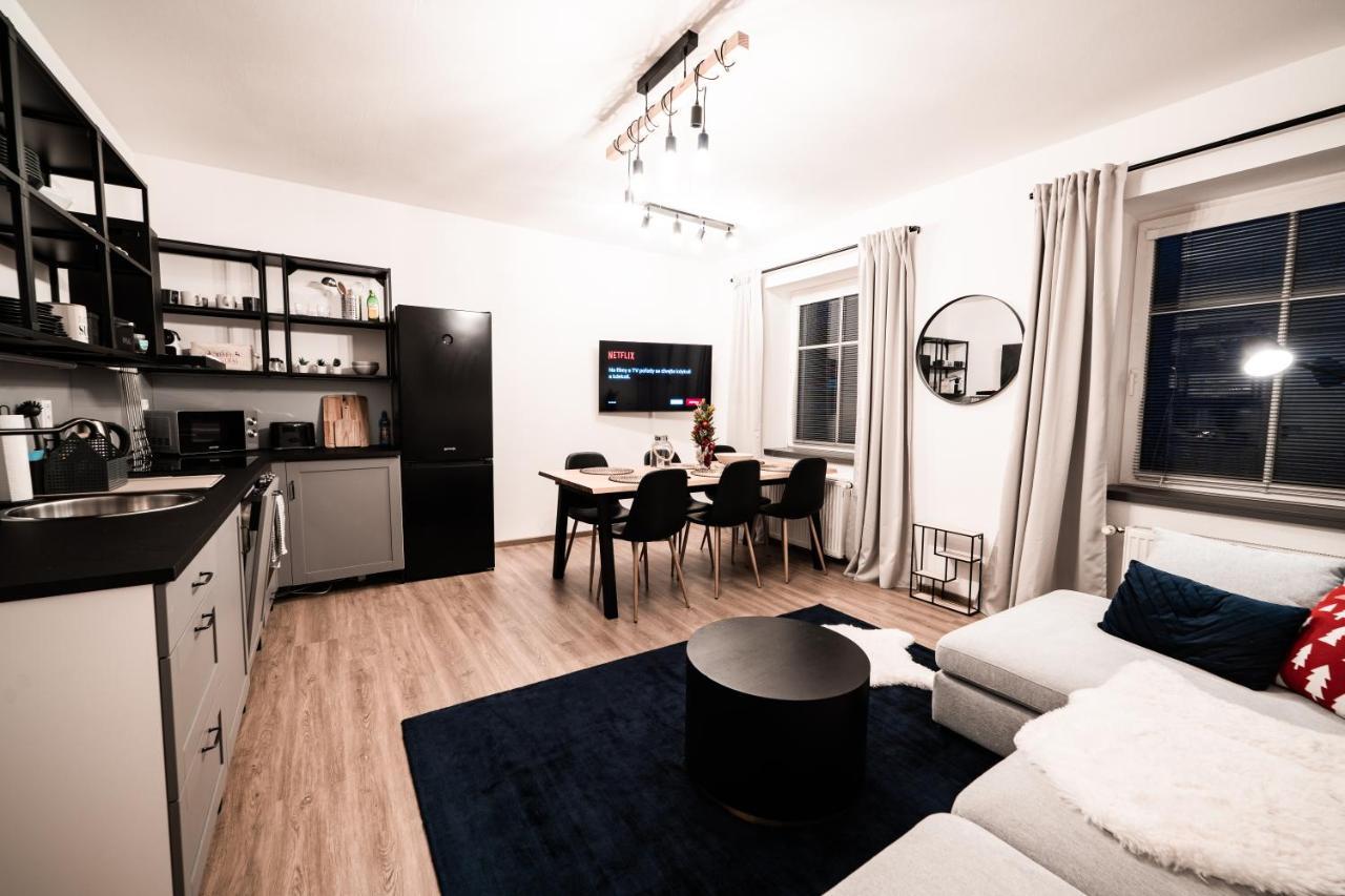 Na Skale Close To Center & Lift Apartment *